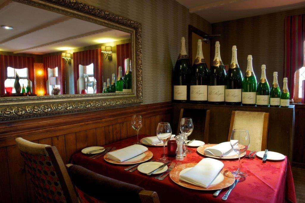 The Blue Bell Inn Weaverthorpe Esterno foto