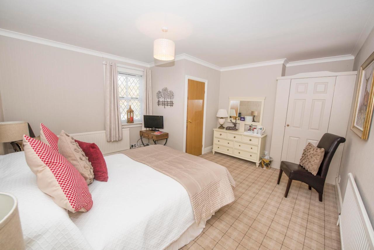 The Blue Bell Inn Weaverthorpe Esterno foto