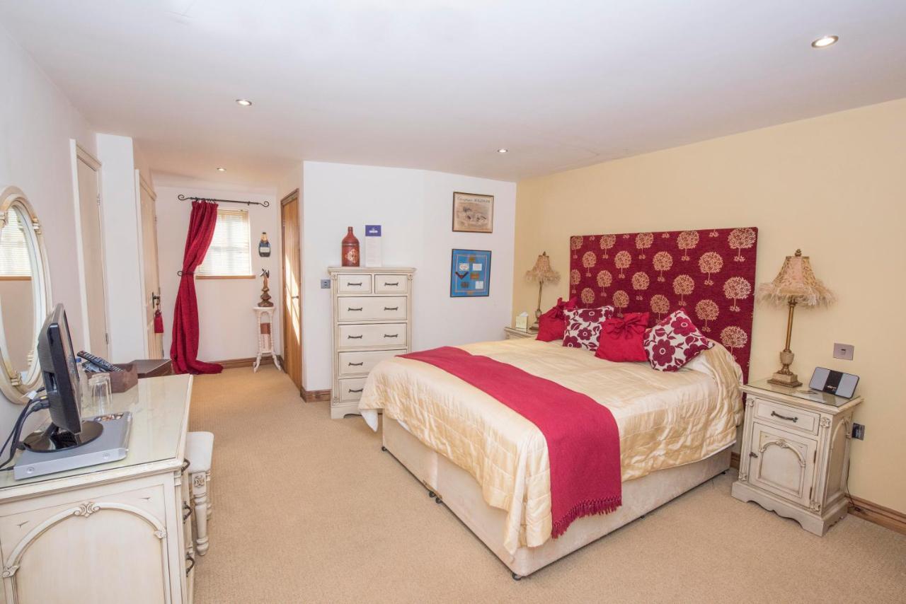 The Blue Bell Inn Weaverthorpe Esterno foto